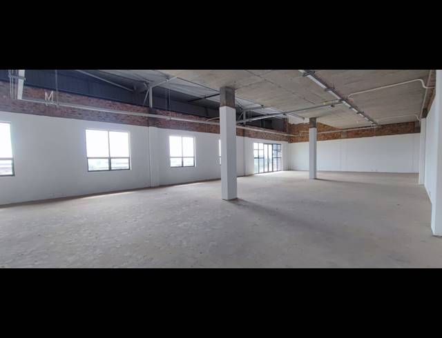 2,230M² WAREHOUSE TO LET IN HIGHVELD